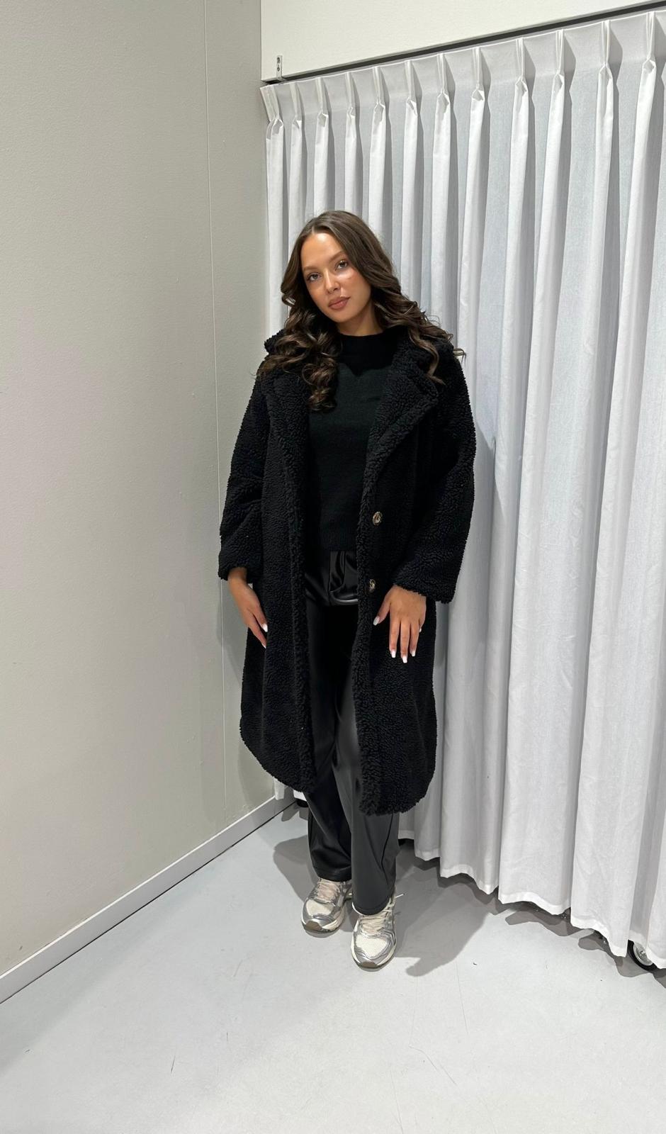 Teddy jas black